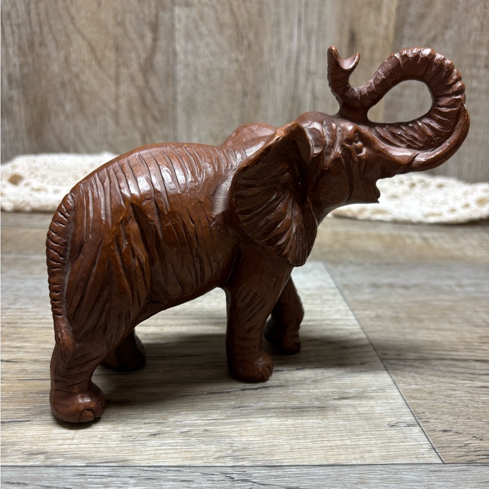 Vintage Red Mill Mfg Elephant Handcrafted Made in USA Wood Pecan Shell
